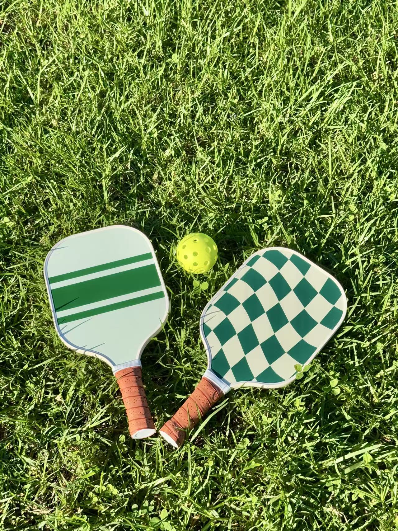 Aurmaris Coast — Green Check Pickleball Paddle